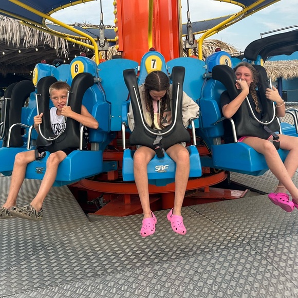 Pink Crocs - Picture 4 of 4